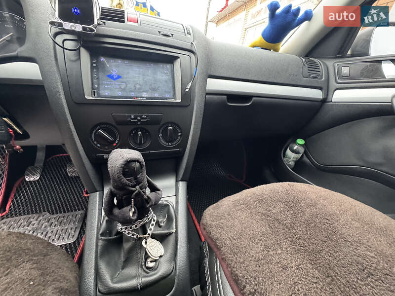 Лифтбек Skoda Octavia 2008 в Фастове