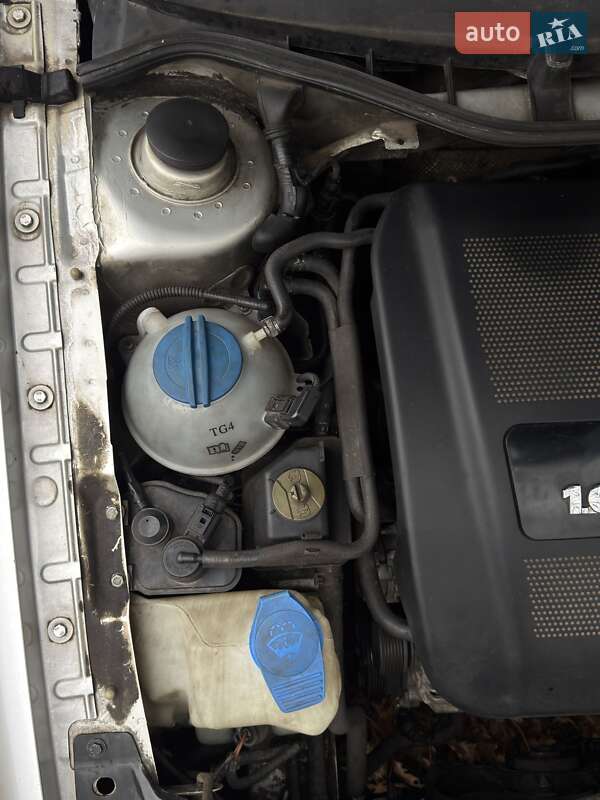 Лифтбек Skoda Octavia 2002 в Онуфриевке