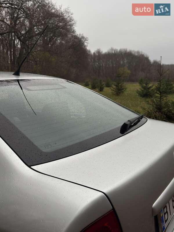 Лифтбек Skoda Octavia 2002 в Онуфриевке