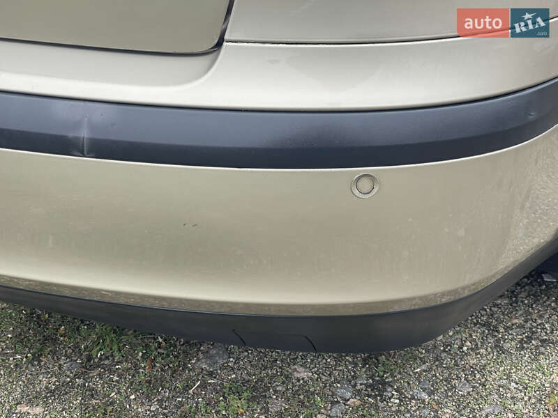 Лифтбек Skoda Octavia 2005 в Умани