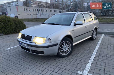 Універсал Skoda Octavia 2003 в Черкасах