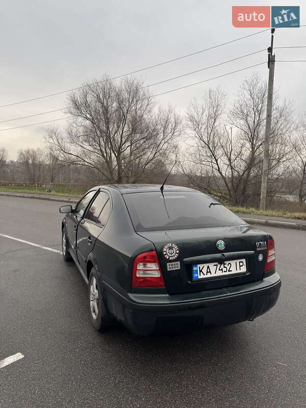 Лифтбек Skoda Octavia 2004 в Буче