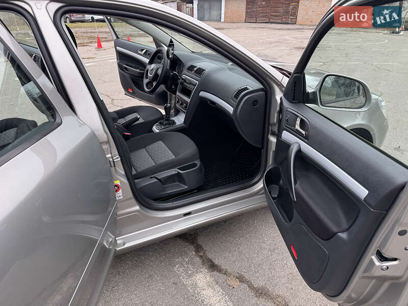 Универсал Skoda Octavia 2009 в Умани