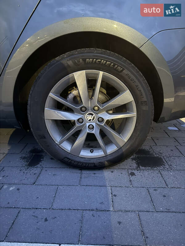 Универсал Skoda Octavia 2014 в Мукачево