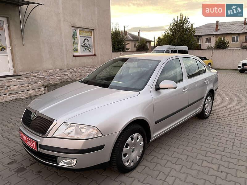 Лифтбек Skoda Octavia 2007 в Луцке