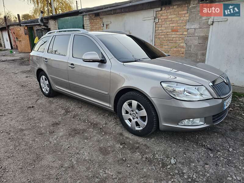 Универсал Skoda Octavia 2011 в Марганце фото 3 Универсал Skoda Octavia 2011 в Марганце