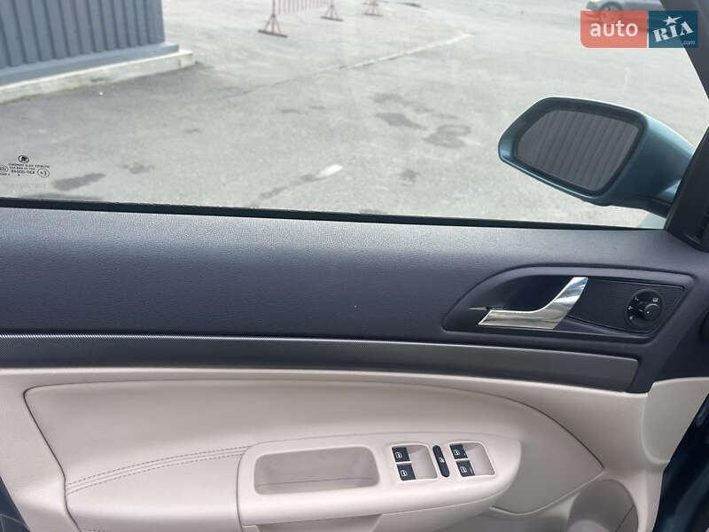 Лифтбек Skoda Octavia 2006 в Днепре