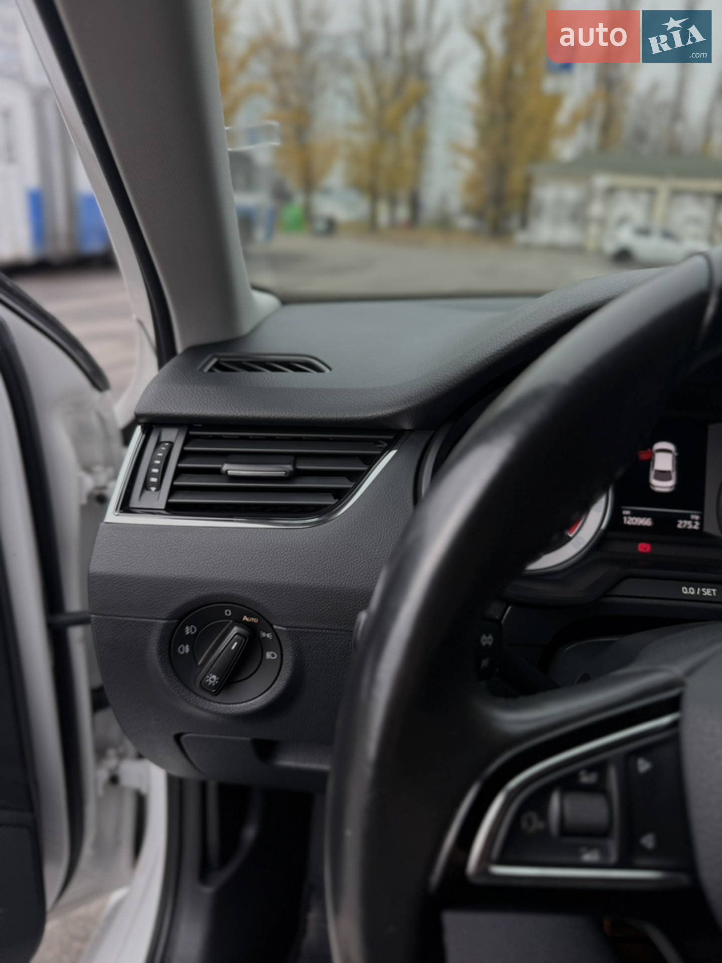 2019 Skoda Octavia - мініатюра 10