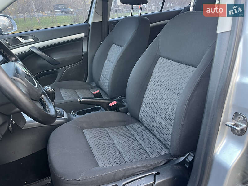 Лифтбек Skoda Octavia 2011 в Киеве