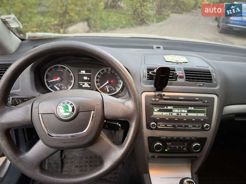 Лифтбек Skoda Octavia 2012 в Киеве фото 13 Лифтбек Skoda Octavia 2012 в Киеве