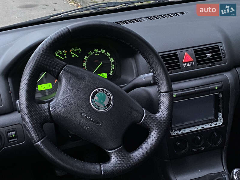 Лифтбек Skoda Octavia 2009 в Киеве