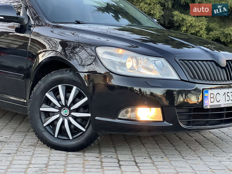 Универсал Skoda Octavia 2010 в Жовкве