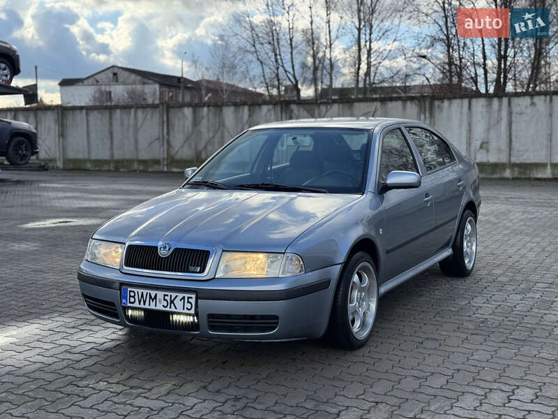 Лифтбек Skoda Octavia 2004 в Сарнах