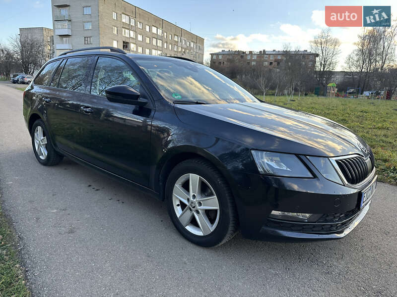Универсал Skoda Octavia 2017 в Стрые