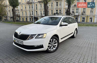 Универсал Skoda Octavia 2018 в Киеве