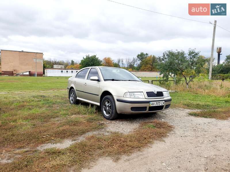 Лифтбек Skoda Octavia 2005 в Тарановке фото 3 Лифтбек Skoda Octavia 2005 в Тарановке