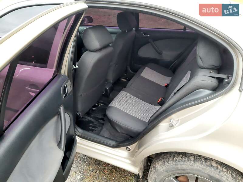 Лифтбек Skoda Octavia 2005 в Тарановке фото 10 Лифтбек Skoda Octavia 2005 в Тарановке