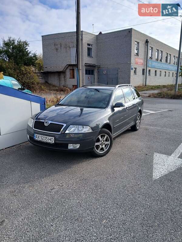 Универсал Skoda Octavia 2008 в Богодухове