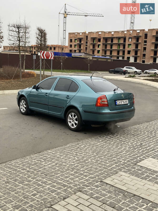 Лифтбек Skoda Octavia 2006 в Умани
