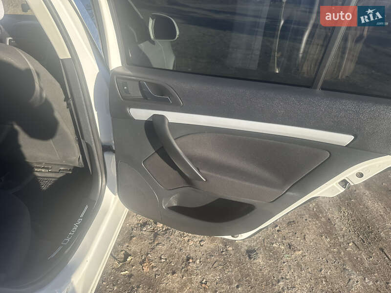 Лифтбек Skoda Octavia 2009 в Киеве