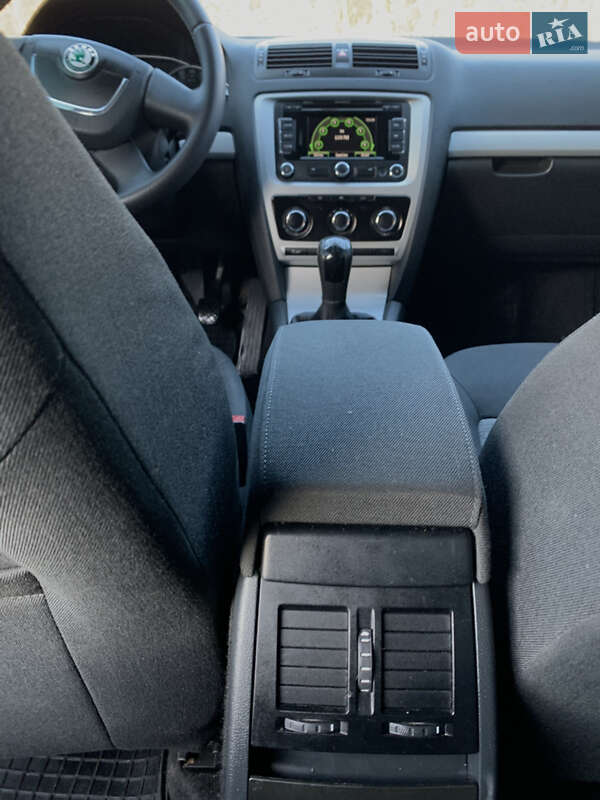 Універсал Skoda Octavia 2010 в Вінниці