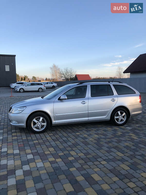 Универсал Skoda Octavia 2012 в Бродах
