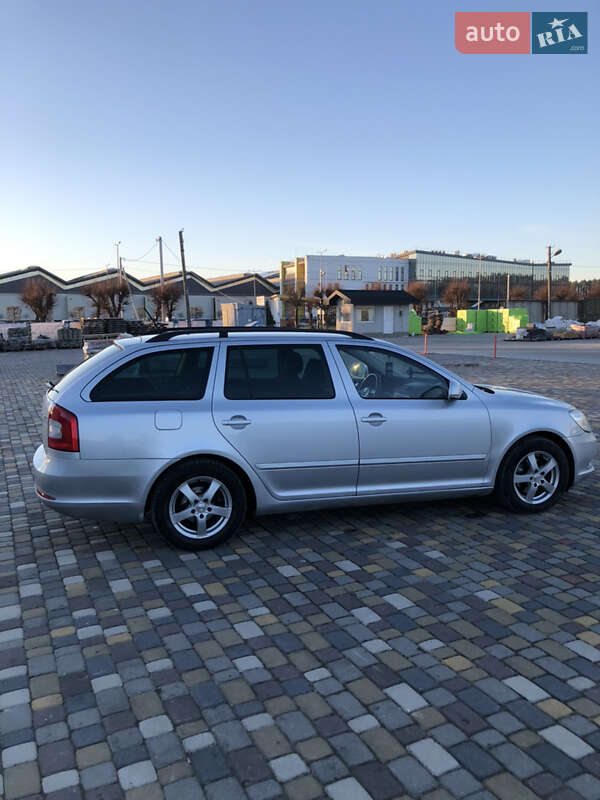Универсал Skoda Octavia 2012 в Бродах