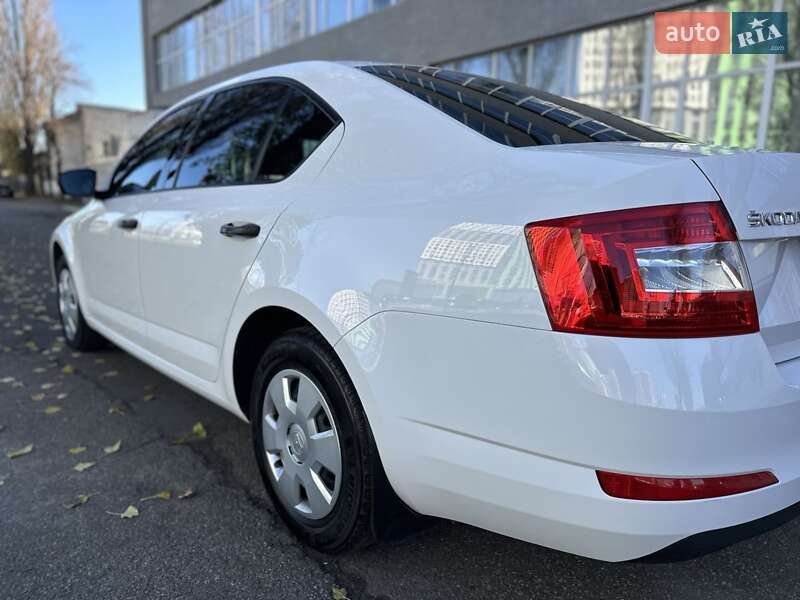 Лифтбек Skoda Octavia 2016 в Киеве