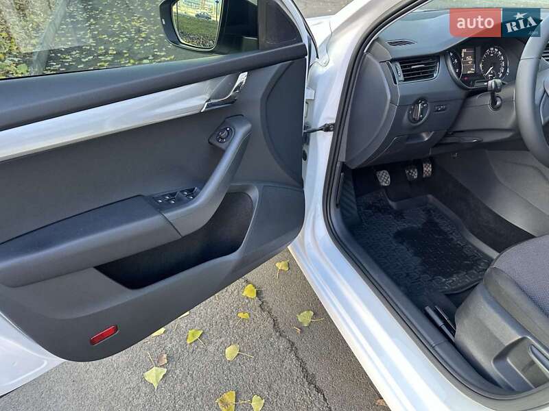 Лифтбек Skoda Octavia 2016 в Киеве