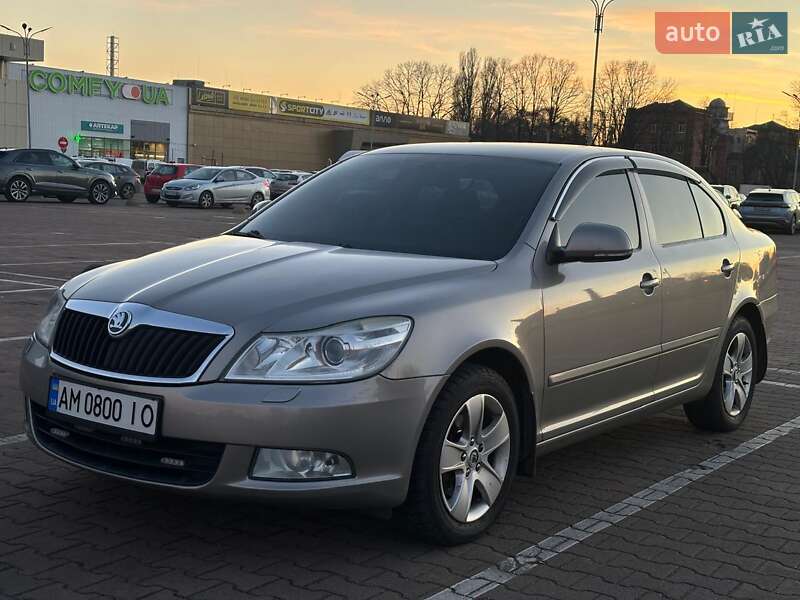 Лифтбек Skoda Octavia 2009 в Житомире