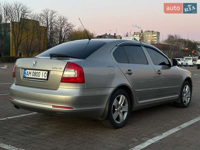 Лифтбек Skoda Octavia 2009 в Житомире