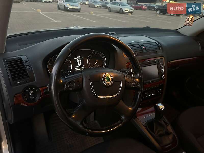 Лифтбек Skoda Octavia 2009 в Житомире