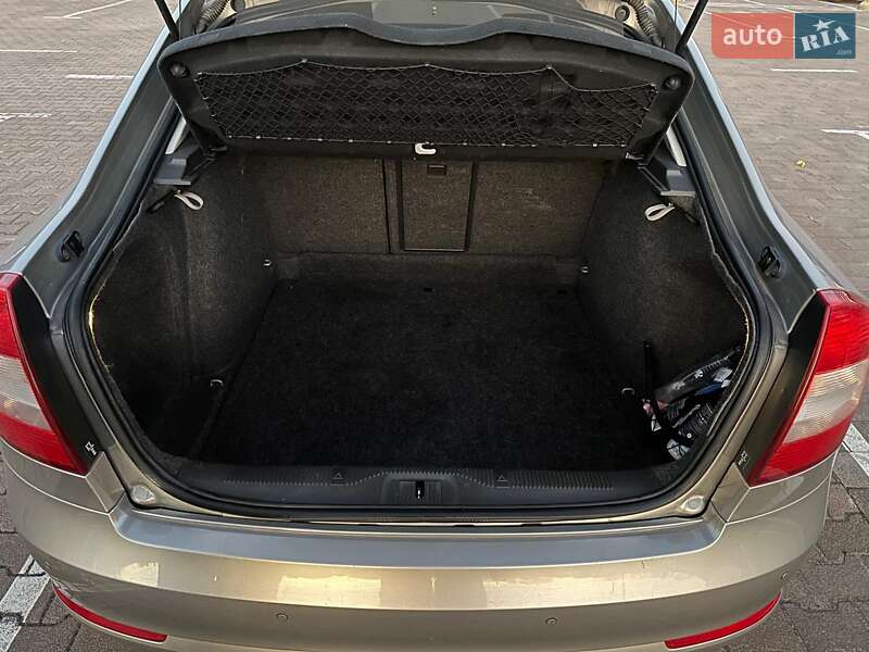 Лифтбек Skoda Octavia 2009 в Житомире