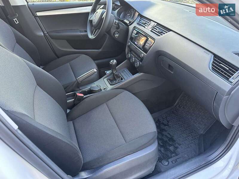 Лифтбек Skoda Octavia 2016 в Киеве