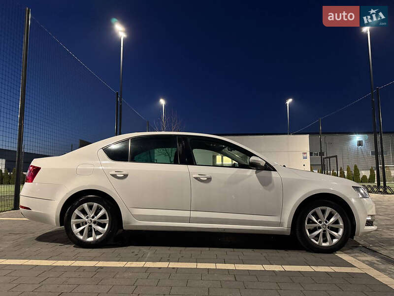 Лифтбек Skoda Octavia 2017 в Ужгороде фото 4 Лифтбек Skoda Octavia 2017 в Ужгороде