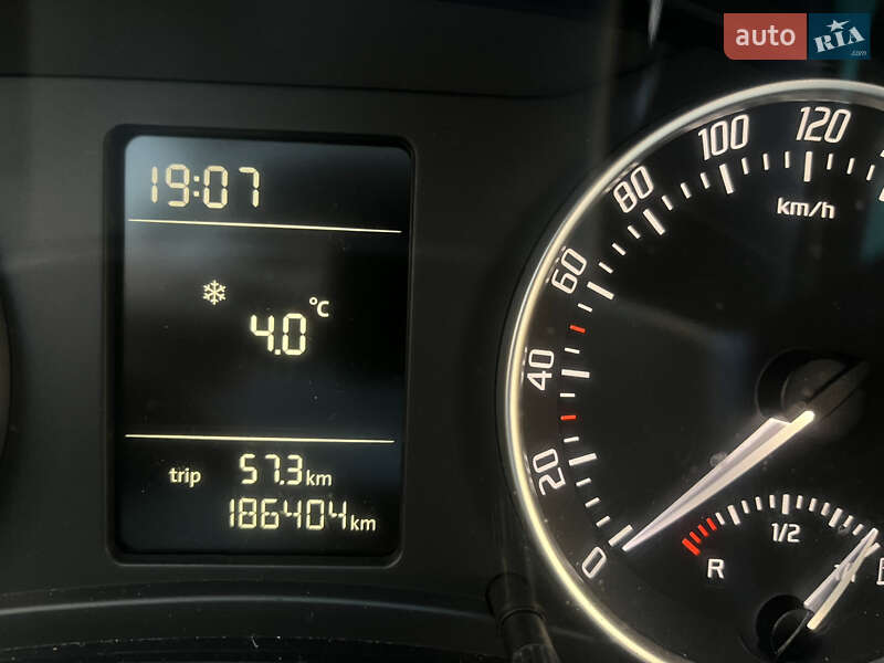 Лифтбек Skoda Octavia 2012 в Нежине фото 10 Лифтбек Skoda Octavia 2012 в Нежине