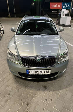 Універсал Skoda Octavia 2011 в Чернівцях