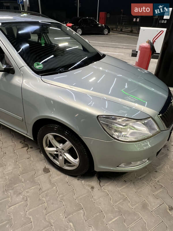 Универсал Skoda Octavia 2011 в Черновцах