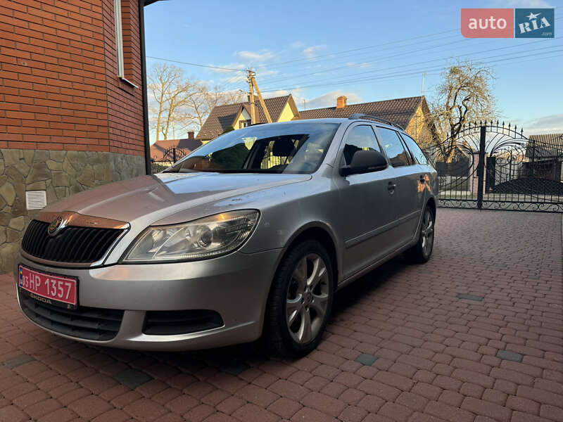 Универсал Skoda Octavia 2009 в Луцке фото 2 Универсал Skoda Octavia 2009 в Луцке