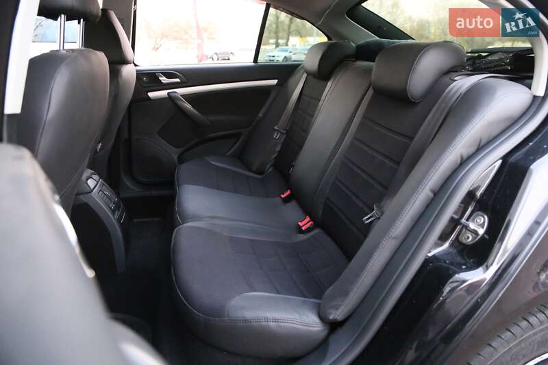 Лифтбек Skoda Octavia 2010 в Киеве фото 10 Лифтбек Skoda Octavia 2010 в Киеве