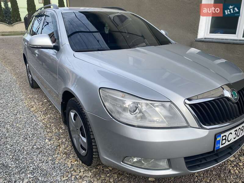Универсал Skoda Octavia 2010 в Самборе
