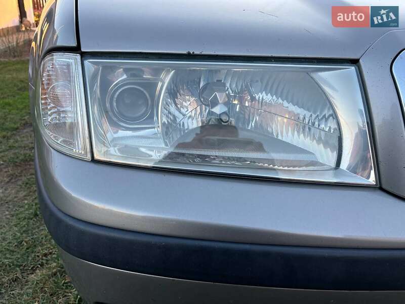 Лифтбек Skoda Octavia 2007 в Березане