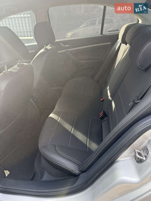 Лифтбек Skoda Octavia 2004 в Хмельницком фото 8 Лифтбек Skoda Octavia 2004 в Хмельницком