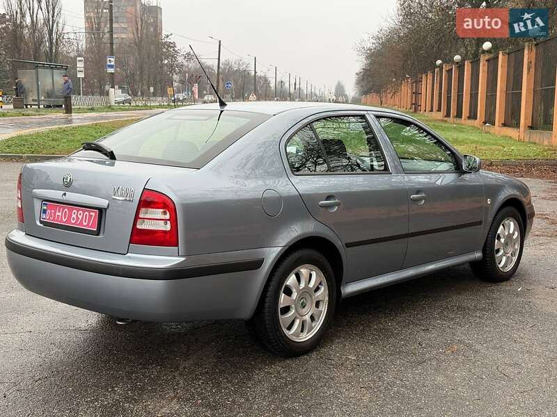 Лифтбек Skoda Octavia 2004 в Кропивницком