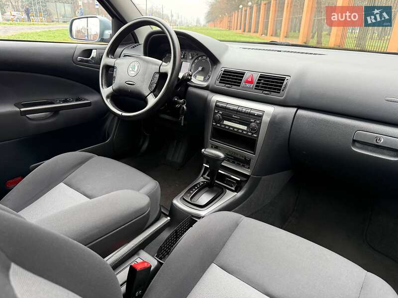 Лифтбек Skoda Octavia 2004 в Кропивницком