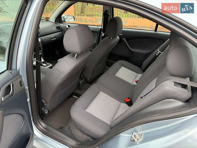 Лифтбек Skoda Octavia 2004 в Кропивницком