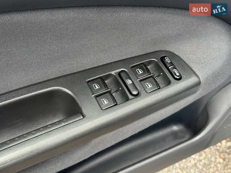 Лифтбек Skoda Octavia 2004 в Кропивницком