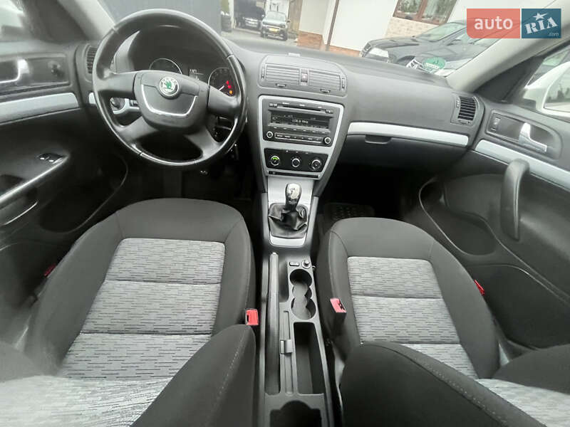 Лифтбек Skoda Octavia 2009 в Звягеле