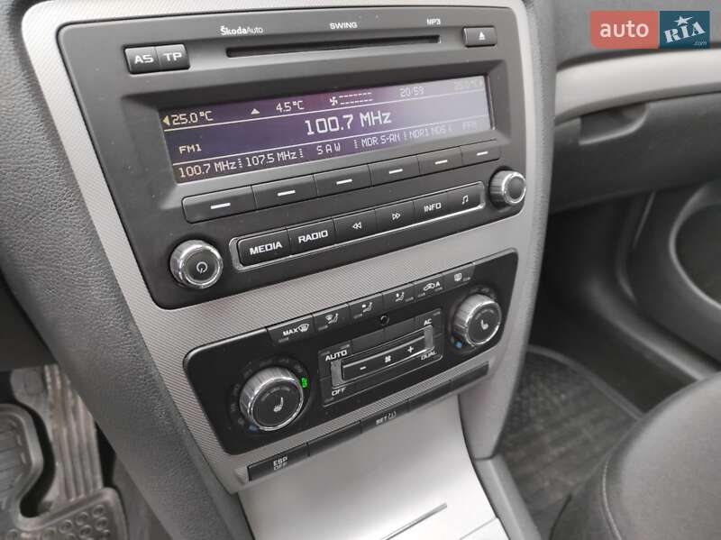 Универсал Skoda Octavia 2010 в Сарнах