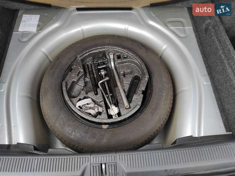 Универсал Skoda Octavia 2010 в Сарнах